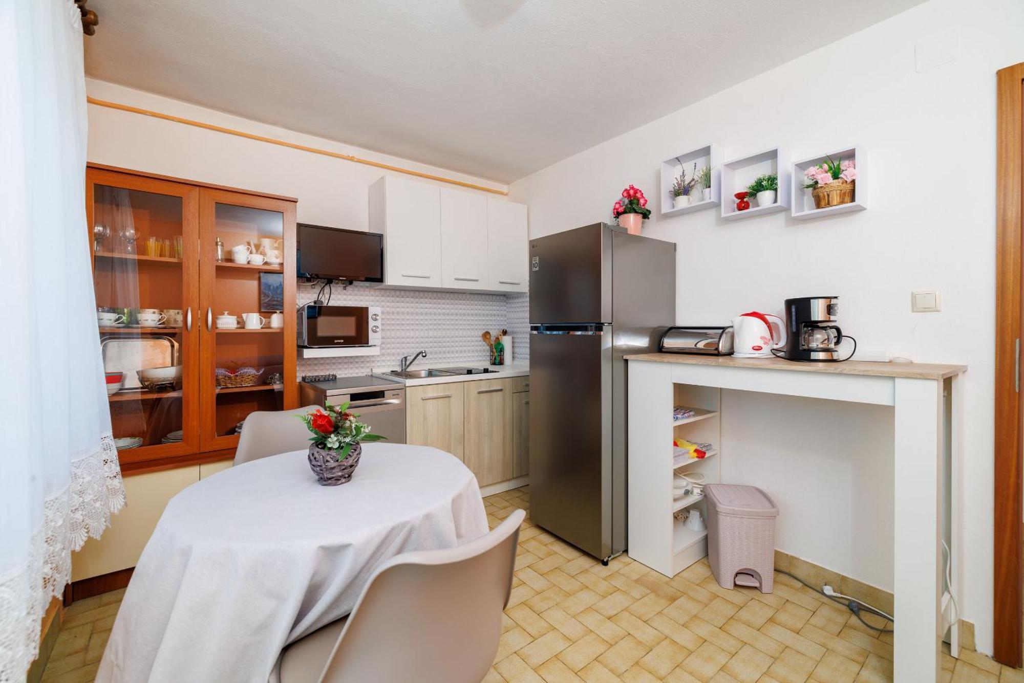 Apartments Melita ドラマリ エクステリア 写真